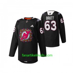 New Jersey Devils Trikot Jesper Bratt 63 Adidas 2022 Hispanic Heritage Night Schwarz Authentic New Jersey Devils Trikot Jesper Bratt 63 Adidas 2022 Hispanic Heritage Night Schwarz Authentic